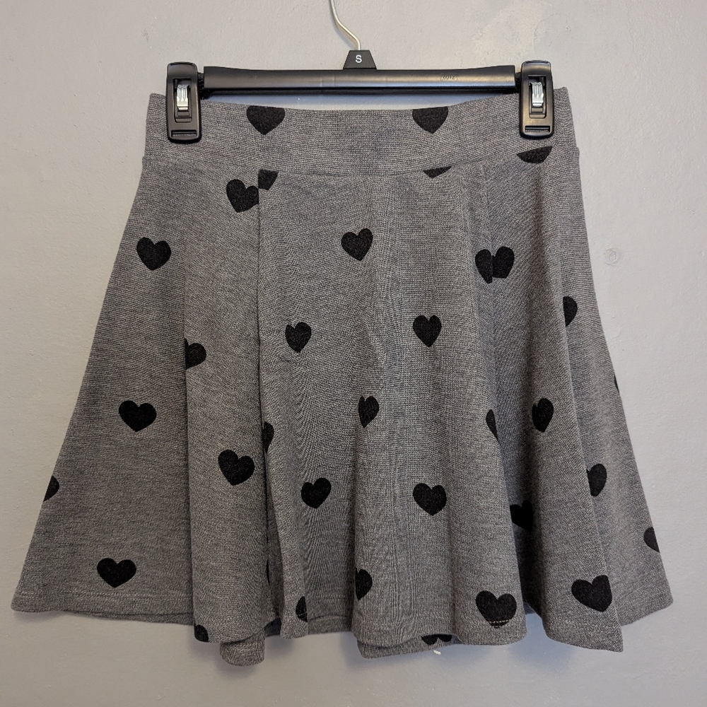 H&M Gray Skater Skirt with Black Heart Pattern